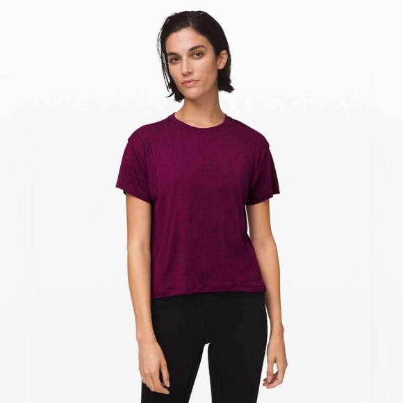lululemon athletica Tops - Lululemon Train to Be Short Sleeve Marvel / Black Cropped Tie Dye size Large